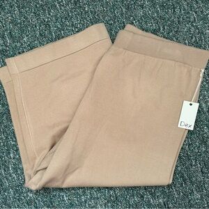 New Dex Knit Sweater Crop Pants